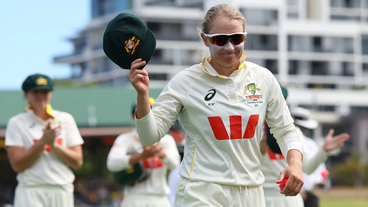 Australia cruise to Test win to farewell Healy