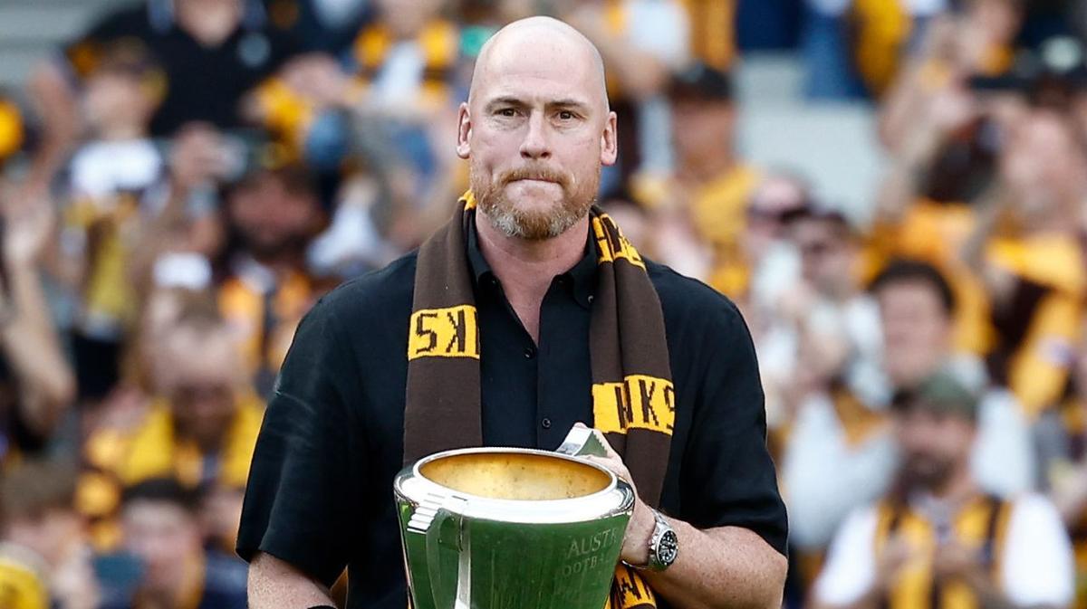 Hawthorn great Jarryd Roughead quits club to join Adelaide as new list manager