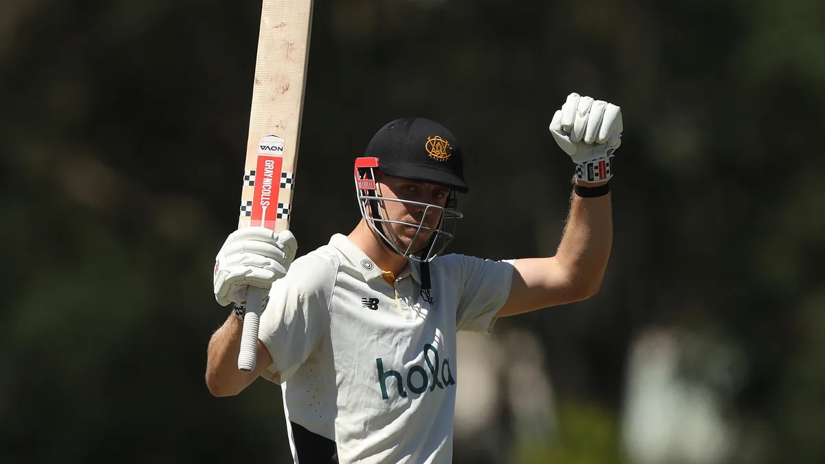 Green scores first ton of summer with WA in charge