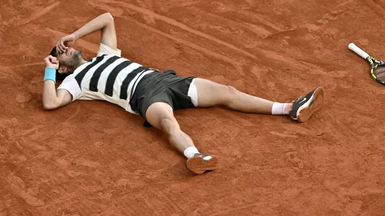 SN 140 Moments: No. 104 - Carlos Alcaraz saves 3 match points, edges Jannick Sinner in epic French Open final