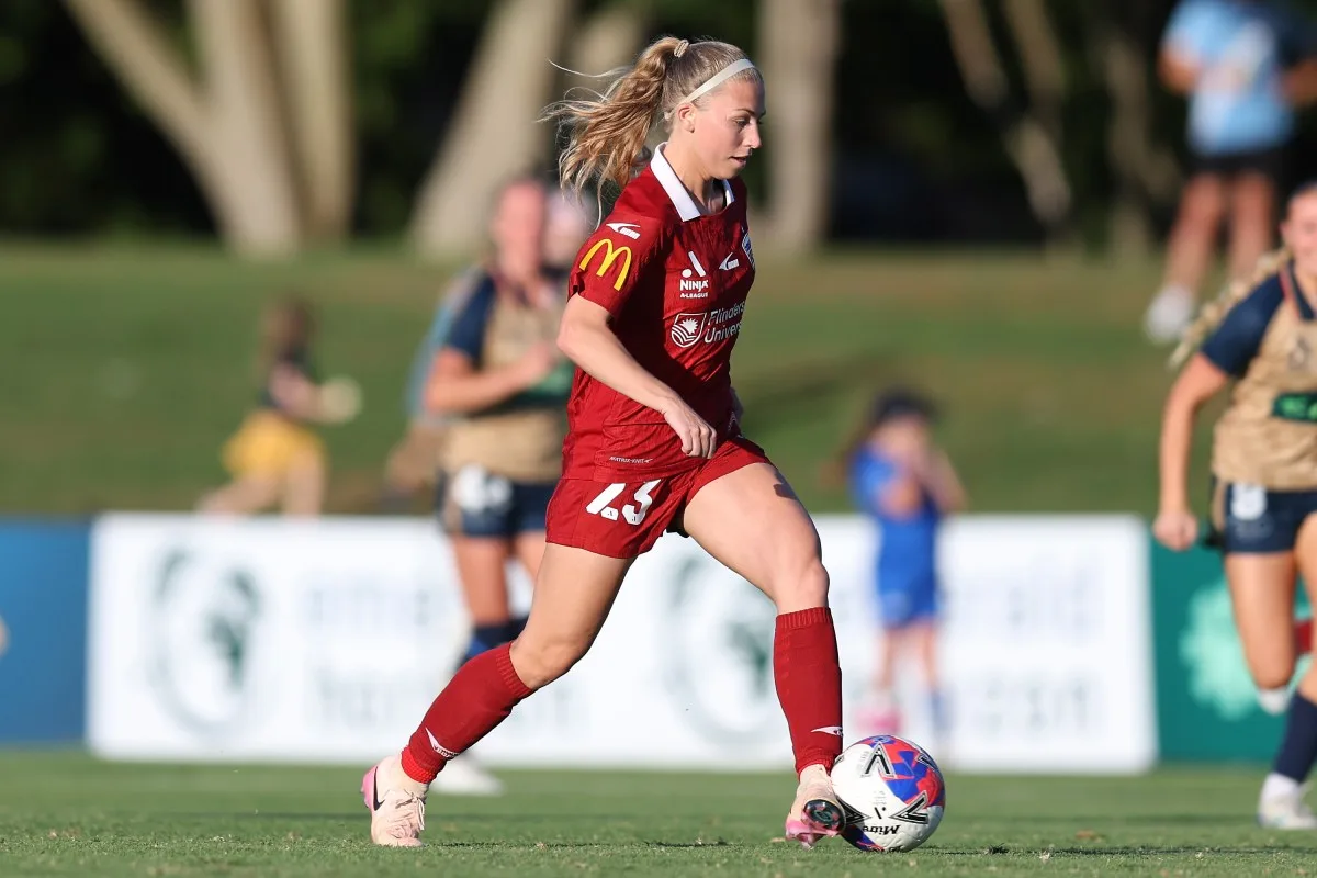 Adelaide United receive club-record fee as striker Fiona Worts departs