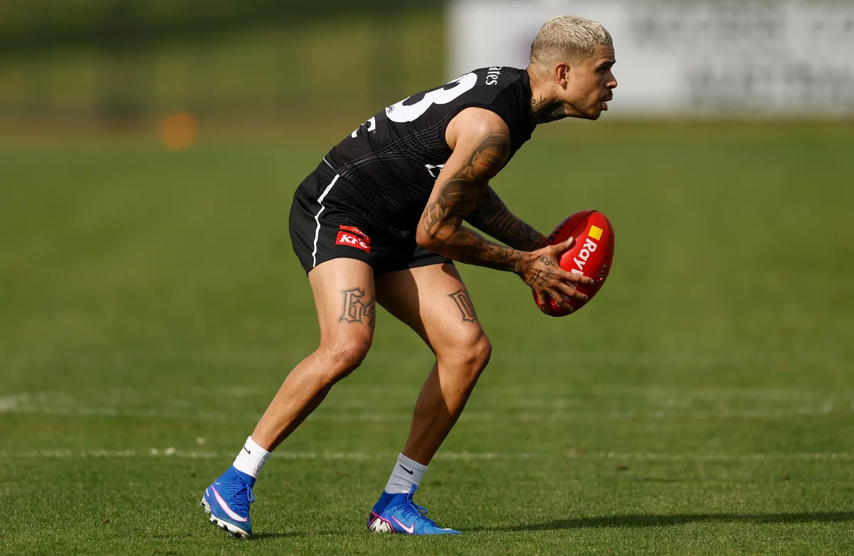 LATEST PICS: Bobby Hill returns to Magpies training