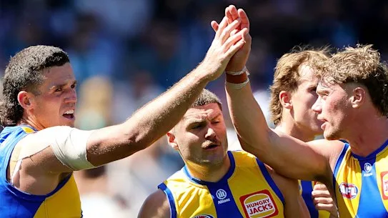 AFL confirms afternoon grand final to stay – for now