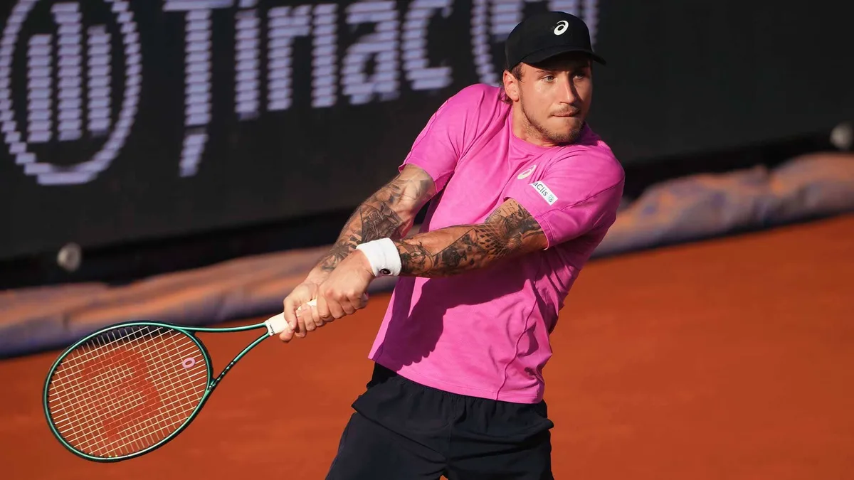 World No. 189 Molcan stuns top seed Diallo in Bucharest