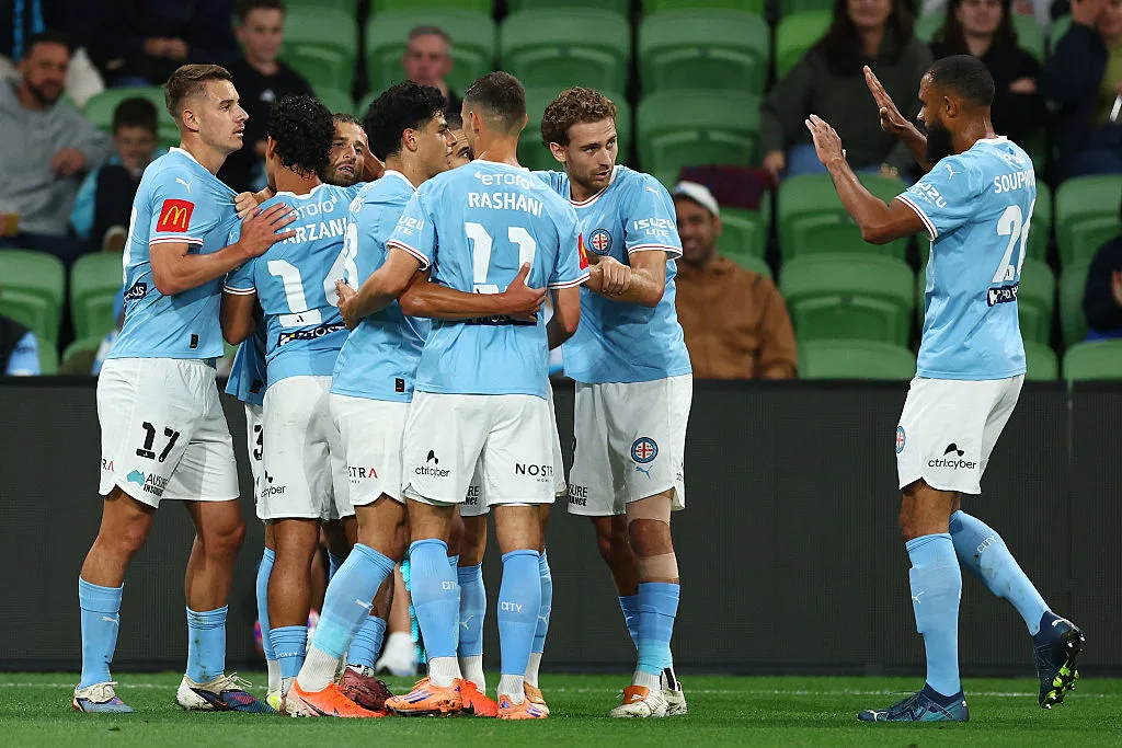 Melbourne City close in on top six with big win against the Wanderers