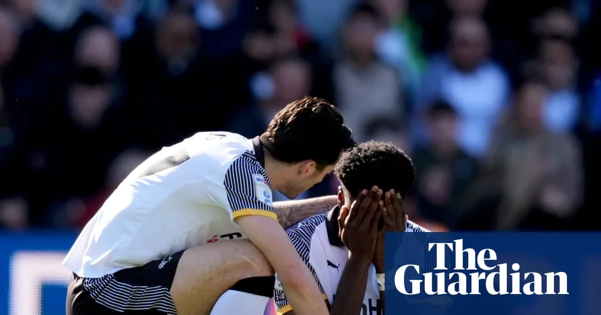 USMNT striker Patrick Agyemang leaves Derby County game on stretcher