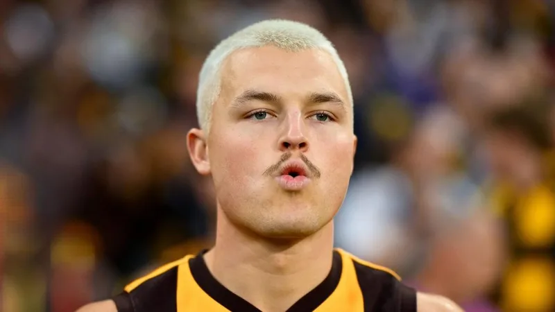 Hawthorn star Jack Ginnivan has car stolen on eve of blockbuster clash in South Australia