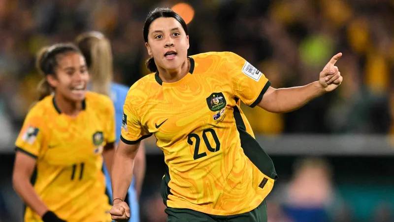Sam Kerr from close range doubles the lead