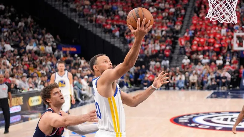 Red-hot Curry fires Warriors to huge play-in comeback