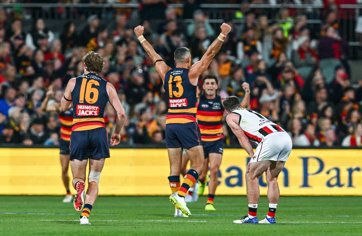 Crows hold on for sensational, emotional win over Saints