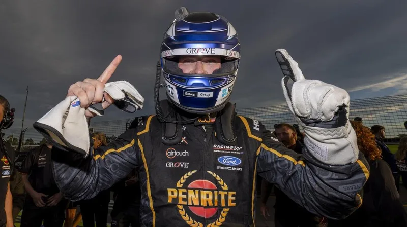 Reigning Bathurst champ Matt Payne breaks through for ‘epic’ first win of Supercars season