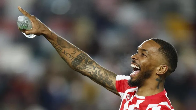 England striker takes defending champs into ACL final