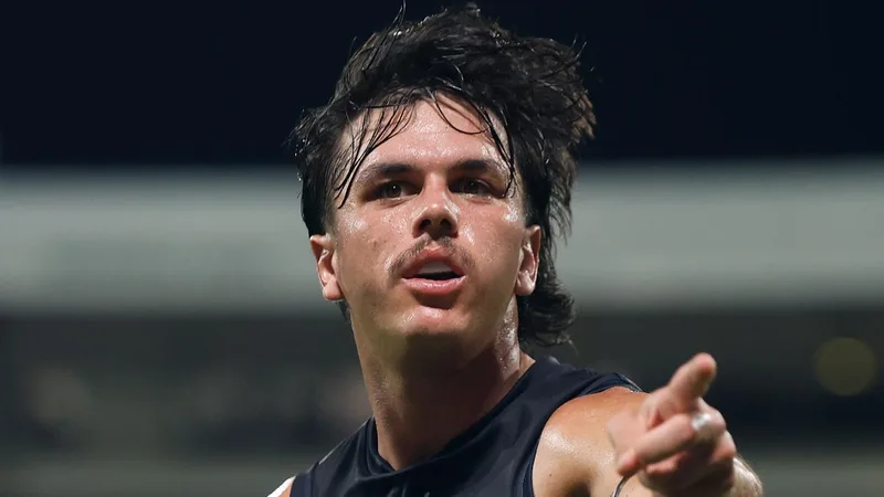 Elijah Hollands: Father of hospitalised Carlton player posts powerful message of support