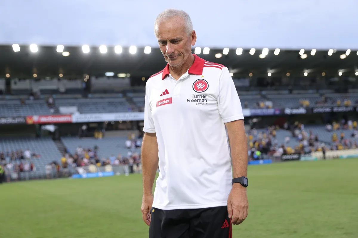 Gary van Egmond to depart Western Sydney Wanderers