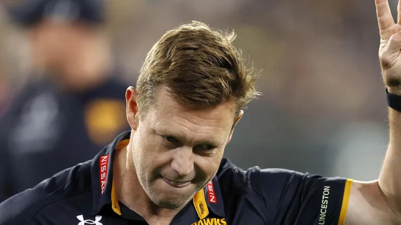 AFL 2026: Hawthorn, Collingwood coaches ‘unsure how to feel’ after dramatic draw