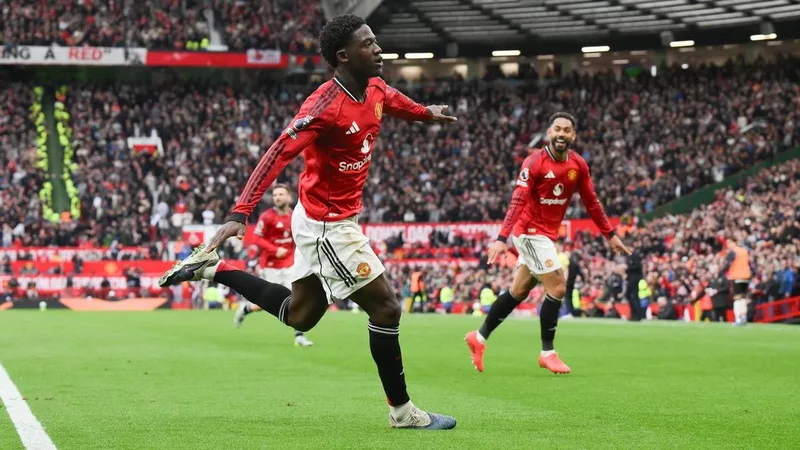 Man Utd back in Champions Lge after win over Liverpool
