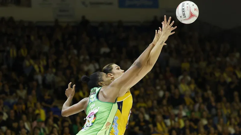 Super Netball 2026: West Coast Fever claim vital four-goal win against Sunshine Coast Lightning