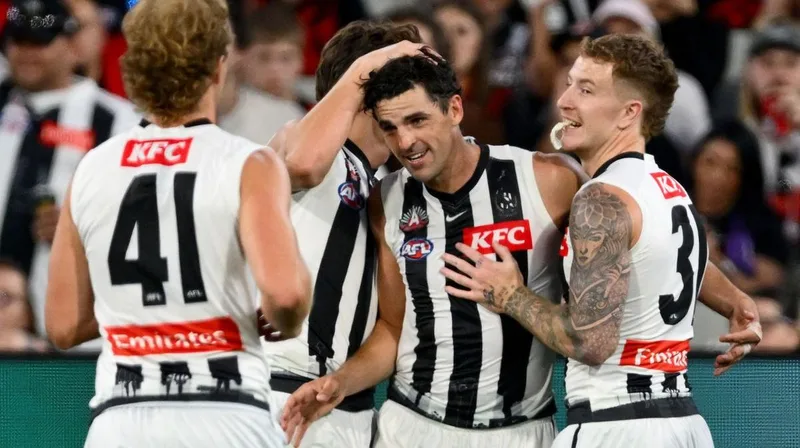 Collingwood teammates hit back over ‘hate’ aimed at Scott Pendlebury’s golden jumper plan