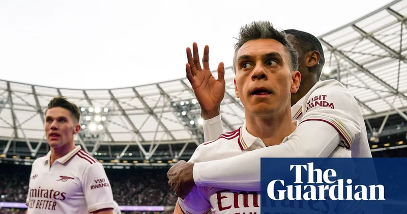 Arsenal edge closer to title and ‘spygate’ overshadows playoffs – Football Weekly podcast