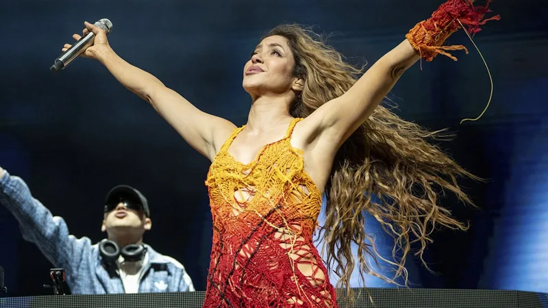 Global icons to headline Super Bowl style World Cup final show