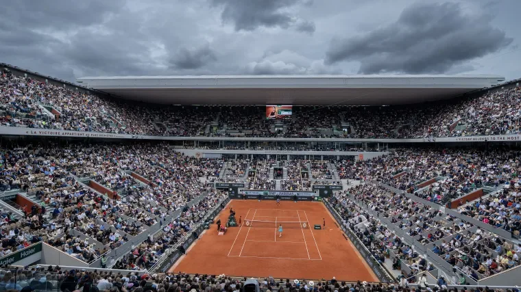 French Open Drama: Arthur Gea's Mid-Match Bathroom Battle Goes Viral