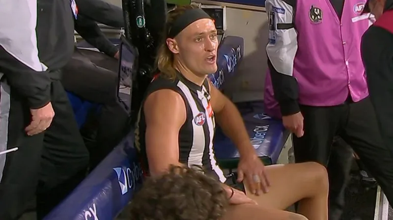 Collingwood captain Darcy Moore jets off in desperate bid to overcome injuries