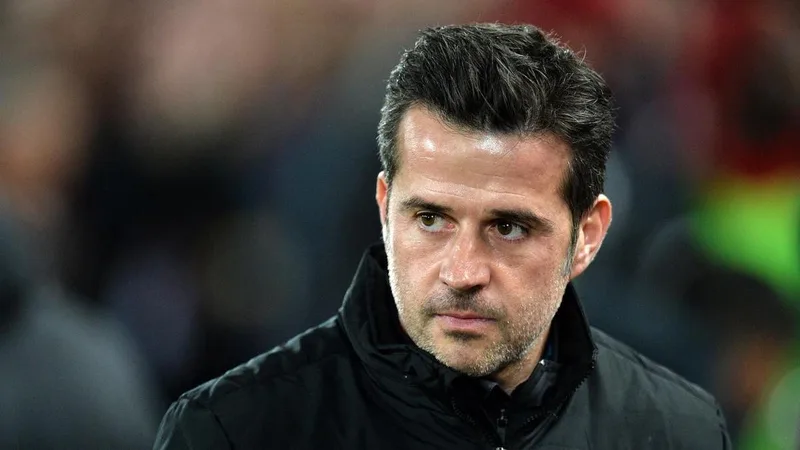 Silva service over at Fulham with Benfica waiting