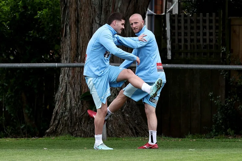 Sydney FC announces departing players