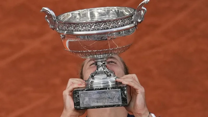 Zverev Finally Breaks Through With Maiden Major at Roland-Garros