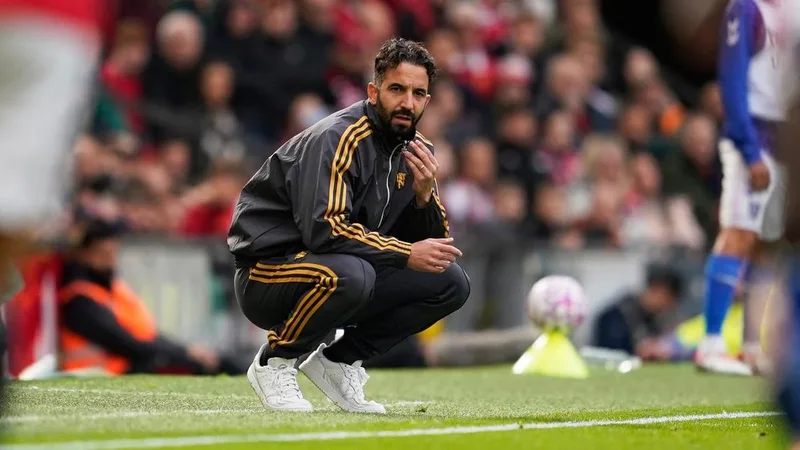 Milan hire former Manchester United coach for rebuild