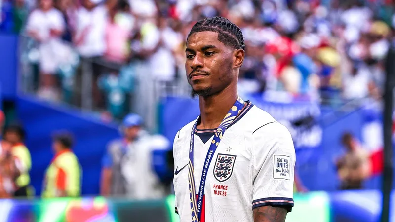 Marcus Rashford told to release 'almighty statement' to save Man Utd career