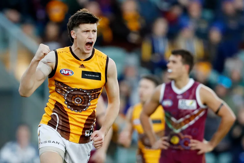 Mitch Lewis: Hawthorn to Collingwood