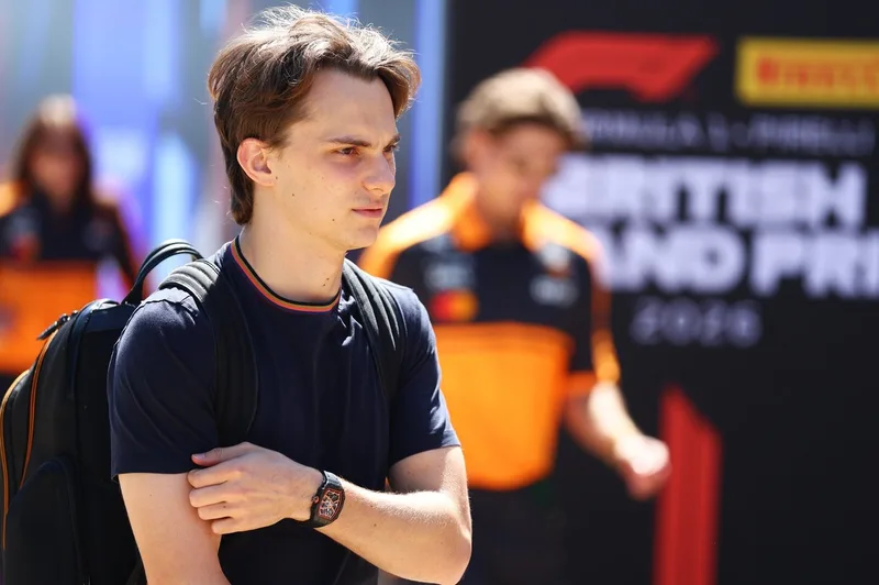Oscar Piastri: Unattached to McLaren
