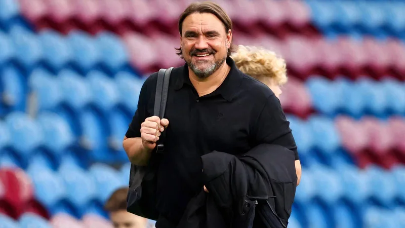Alongside Suzuki: Unattached to Leeds United