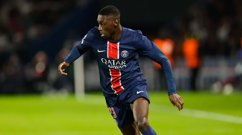 Avec Lee: Unattached to PSG
