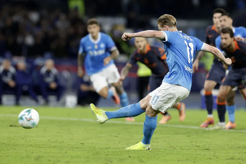 De Bruyne: Unattached to Naples