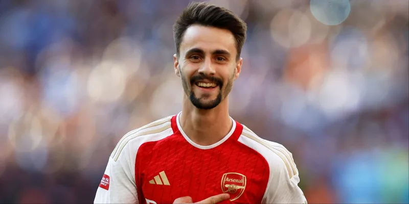 Fábio Vieira: Arsenal to Hamburg