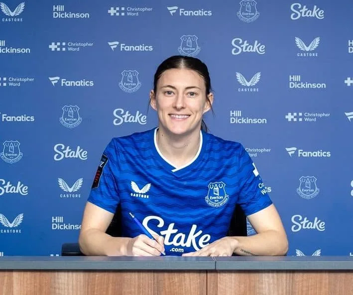 Hannah Blundell: Unattached to Everton
