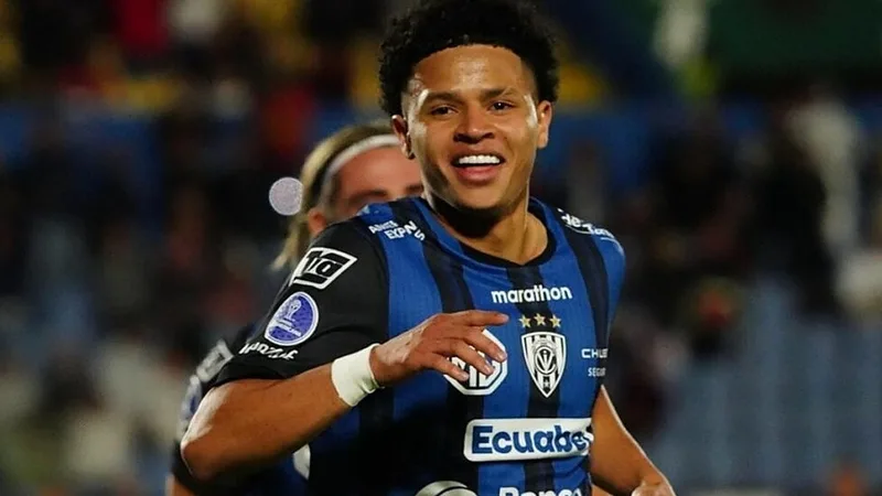 Patrik Mercado: Unattached to Sevilla