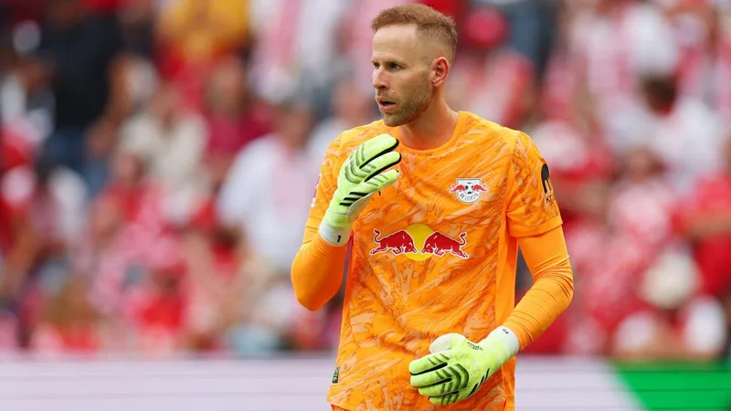 Péter Gulácsi: RB Leipzig to Villarreal