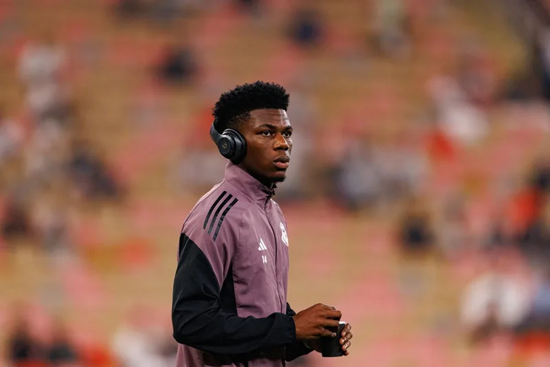 Red Devils: Unattached to Manchester United