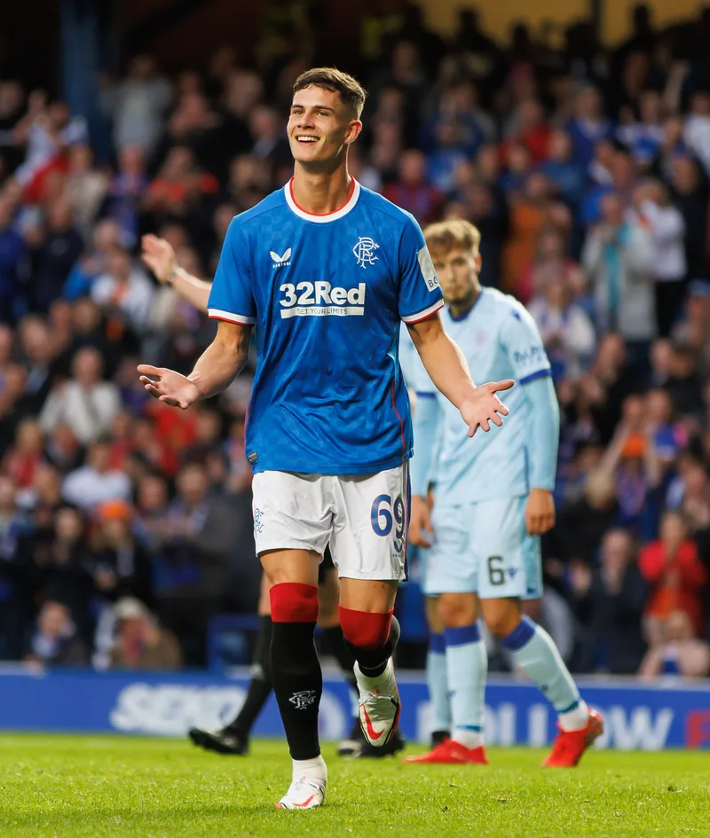 Robbie Ure: Unattached to Rangers
